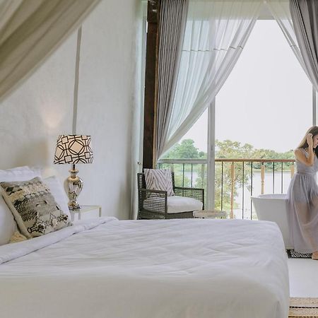 White Wall Riverfront Hotel Kamphaeng Phet Zewnętrze zdjęcie