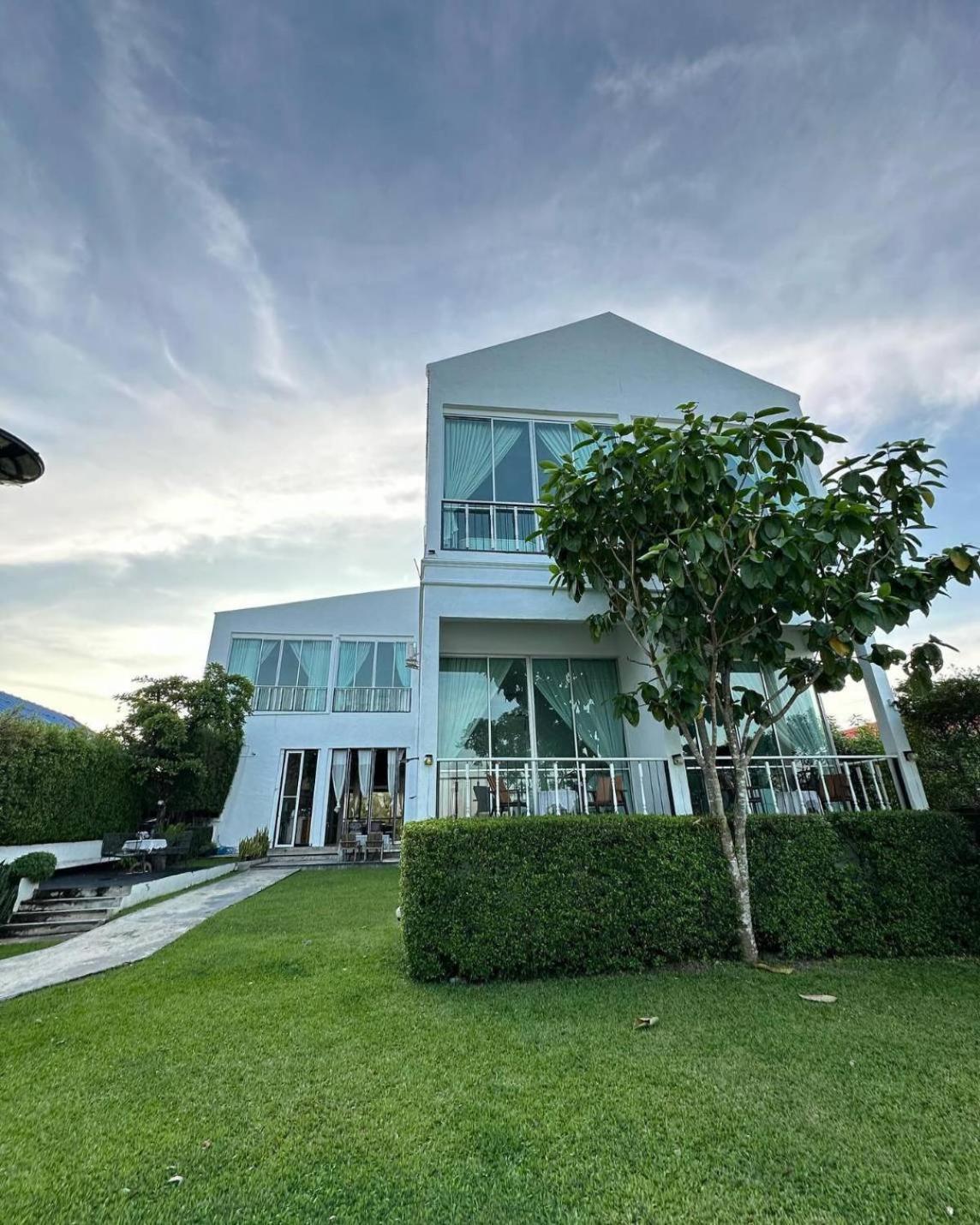 White Wall Riverfront Hotel Kamphaeng Phet Zewnętrze zdjęcie