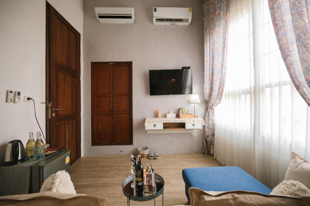 White Wall Riverfront Hotel Kamphaeng Phet Zewnętrze zdjęcie