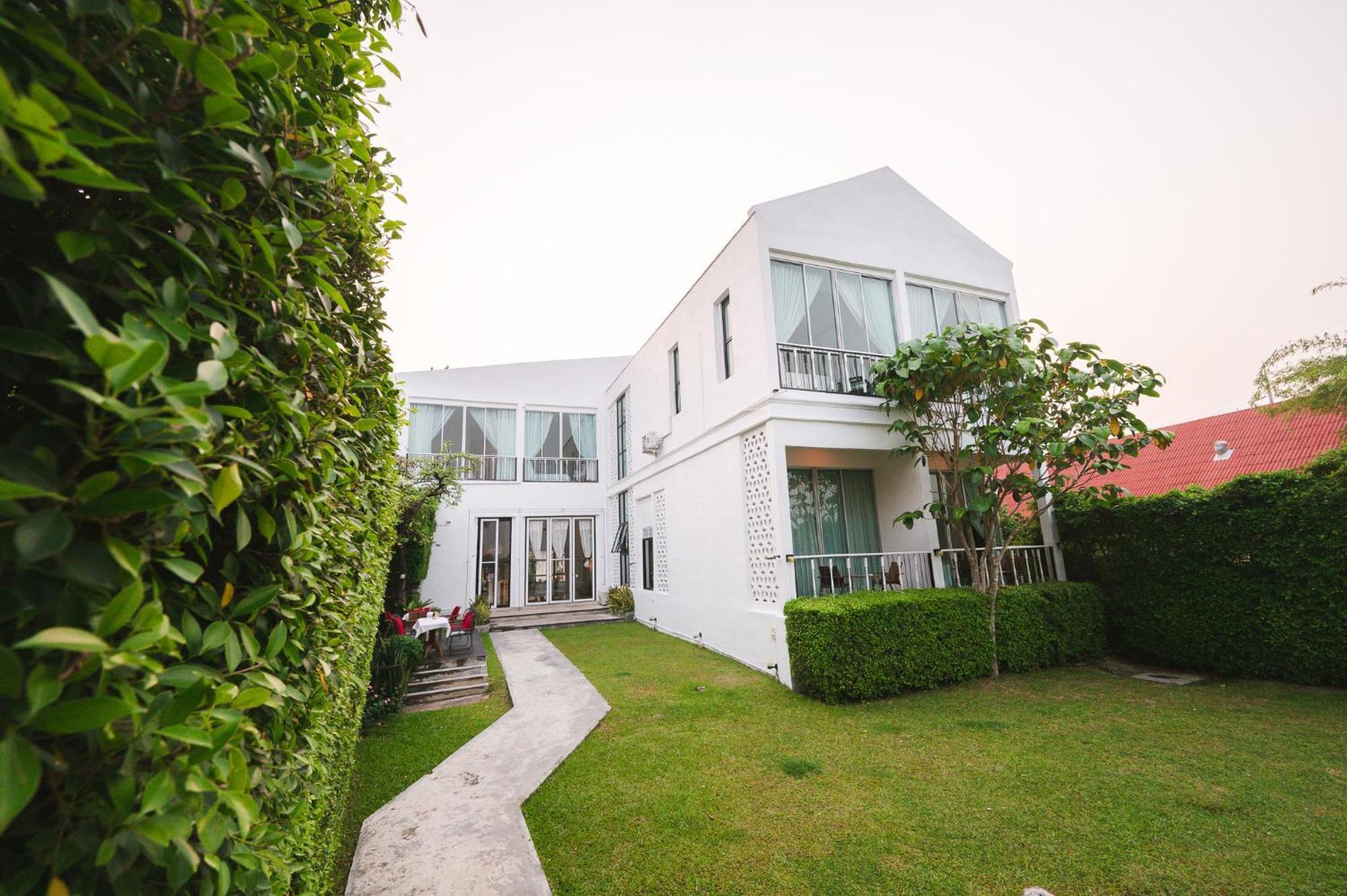 White Wall Riverfront Hotel Kamphaeng Phet Zewnętrze zdjęcie