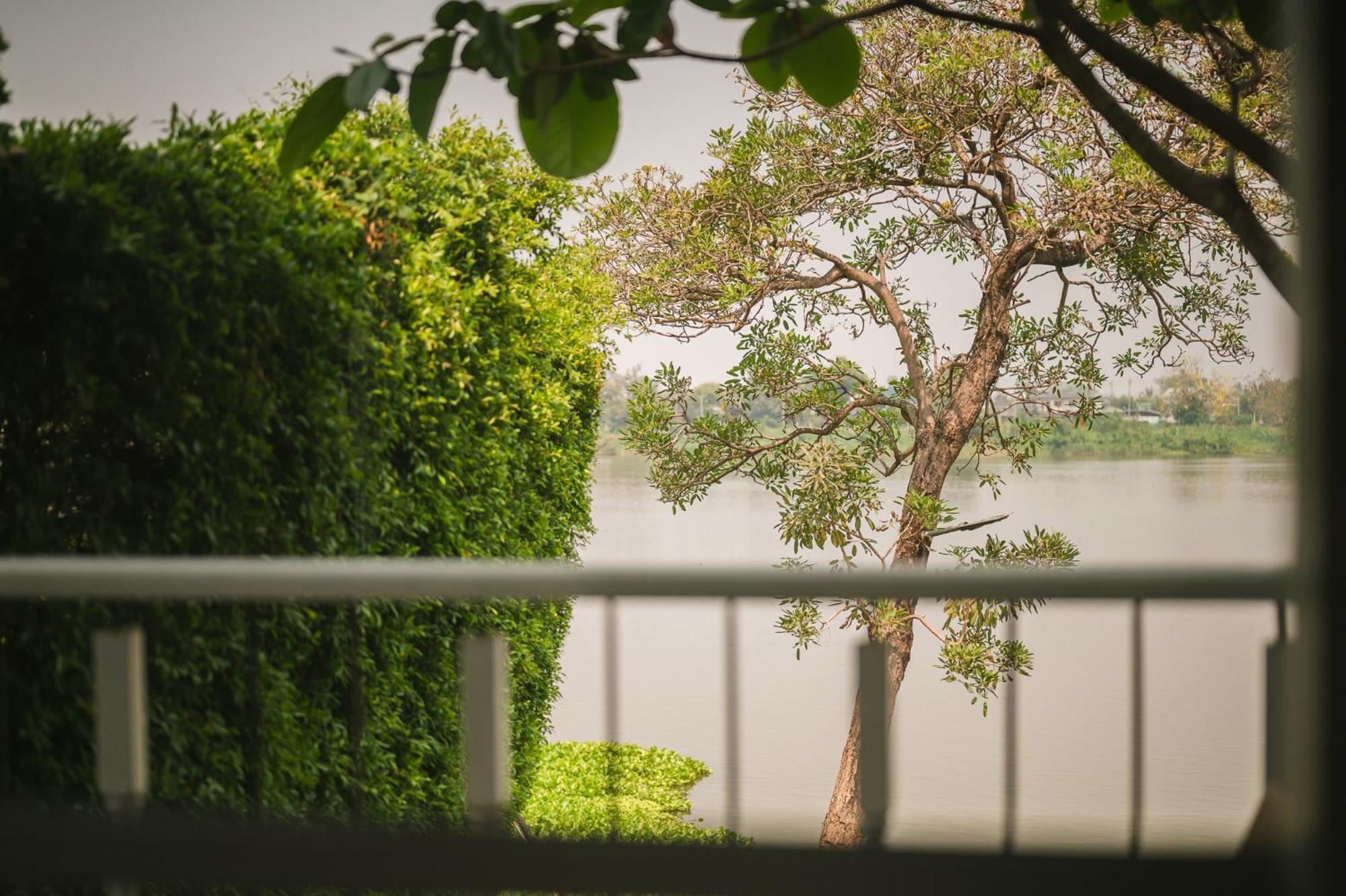 White Wall Riverfront Hotel Kamphaeng Phet Zewnętrze zdjęcie