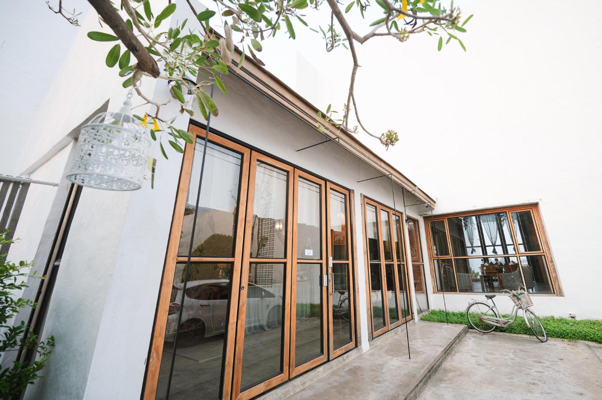 White Wall Riverfront Hotel Kamphaeng Phet Zewnętrze zdjęcie