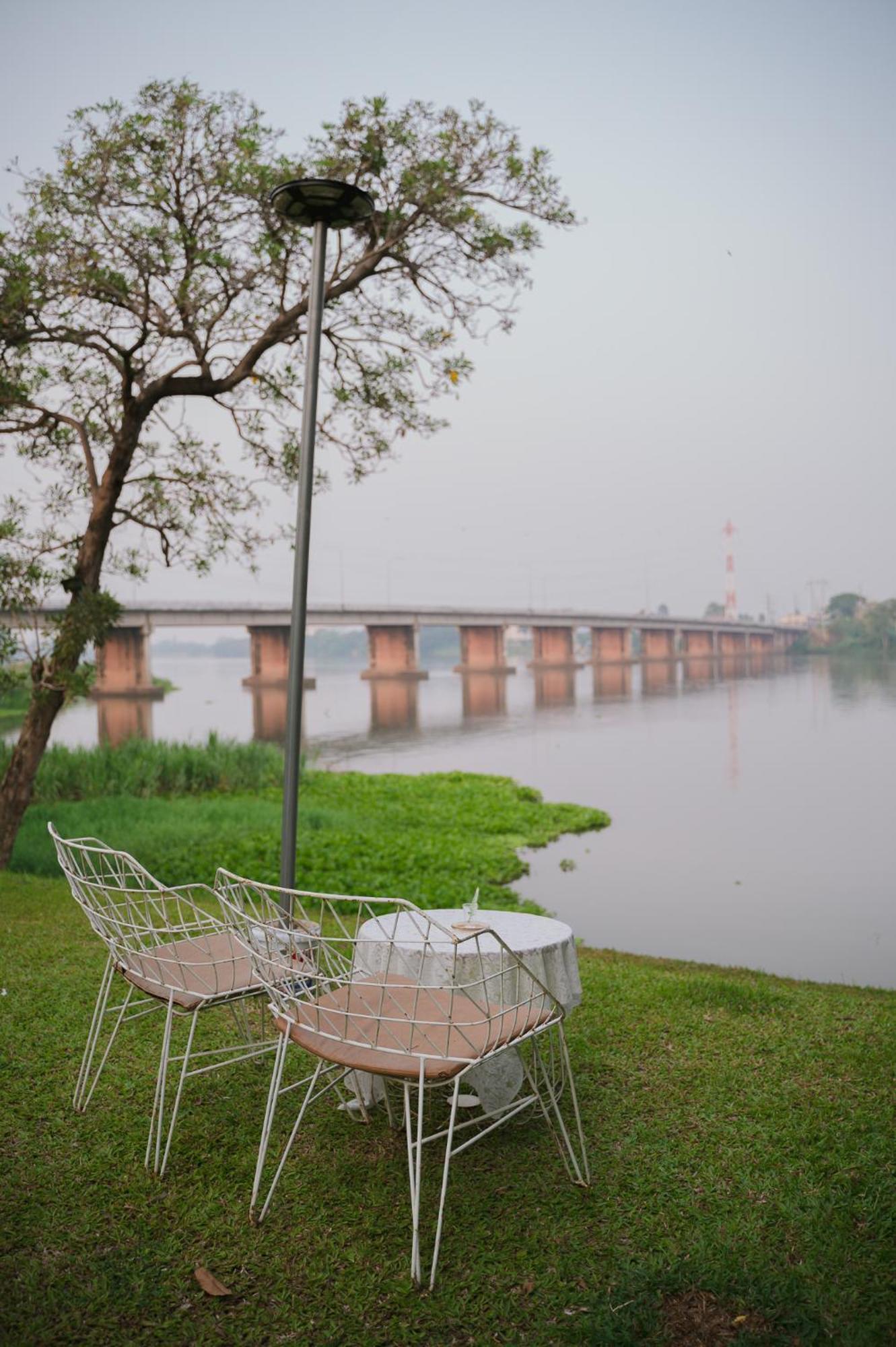 White Wall Riverfront Hotel Kamphaeng Phet Zewnętrze zdjęcie