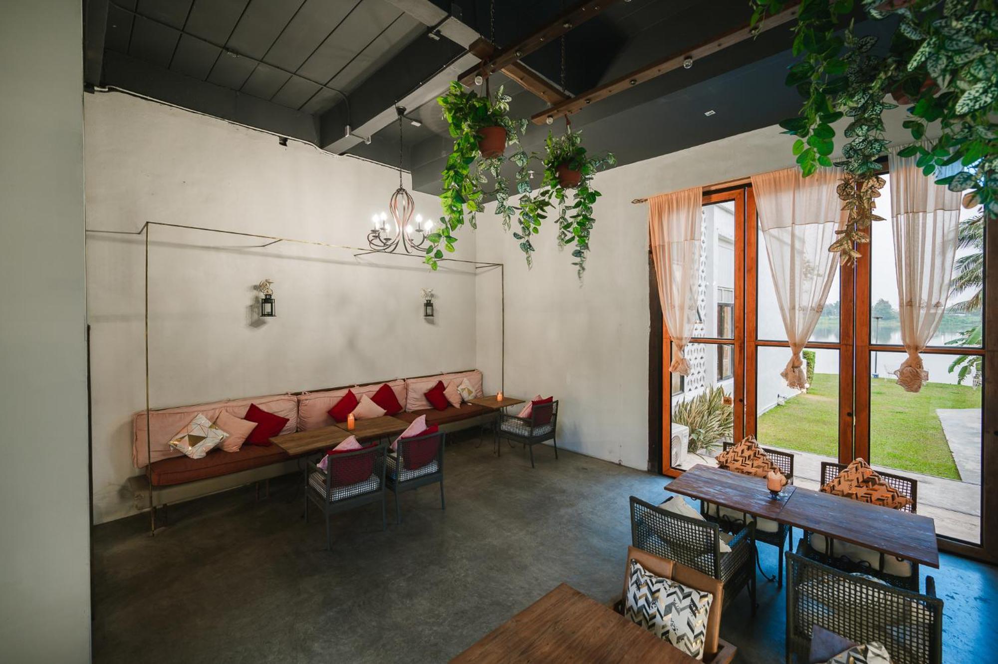 White Wall Riverfront Hotel Kamphaeng Phet Zewnętrze zdjęcie