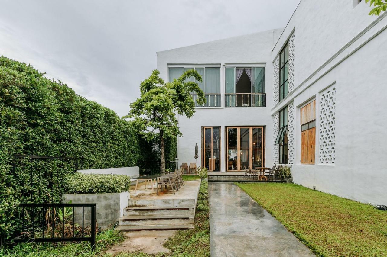 White Wall Riverfront Hotel Kamphaeng Phet Zewnętrze zdjęcie