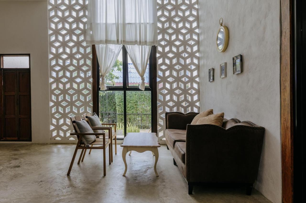 White Wall Riverfront Hotel Kamphaeng Phet Zewnętrze zdjęcie